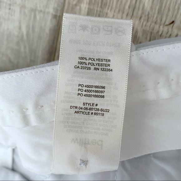 SOLD - aritzia Wilfred Effortless 5” Frozen Grey High Waisted Dress Shorts 8 M - Picture 8 of 9